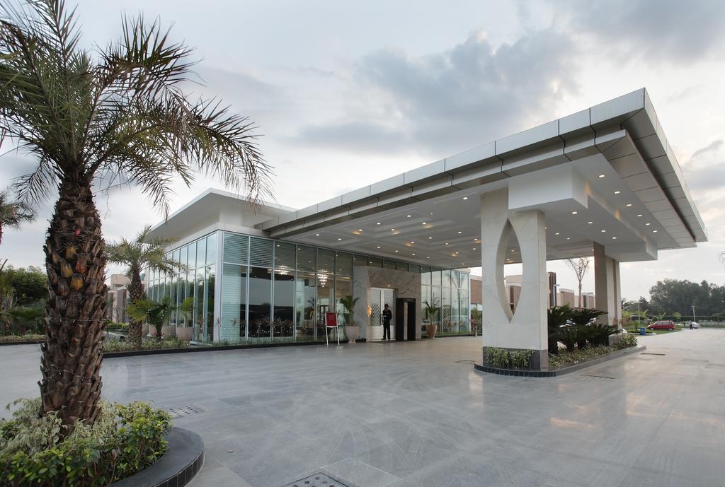 Oodles Hotel New Delhi Bagian luar foto
