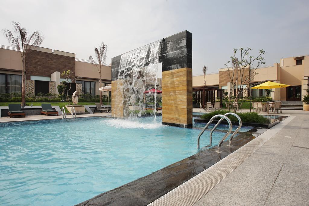Oodles Hotel New Delhi Bagian luar foto