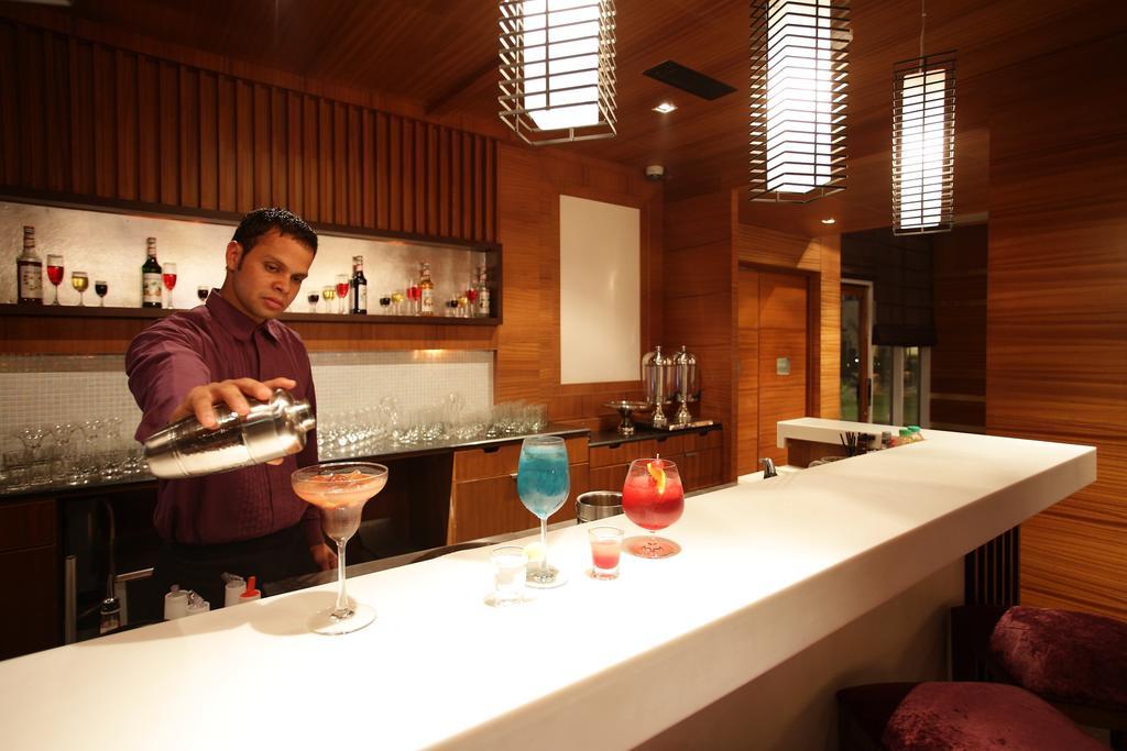 Oodles Hotel New Delhi Bagian luar foto