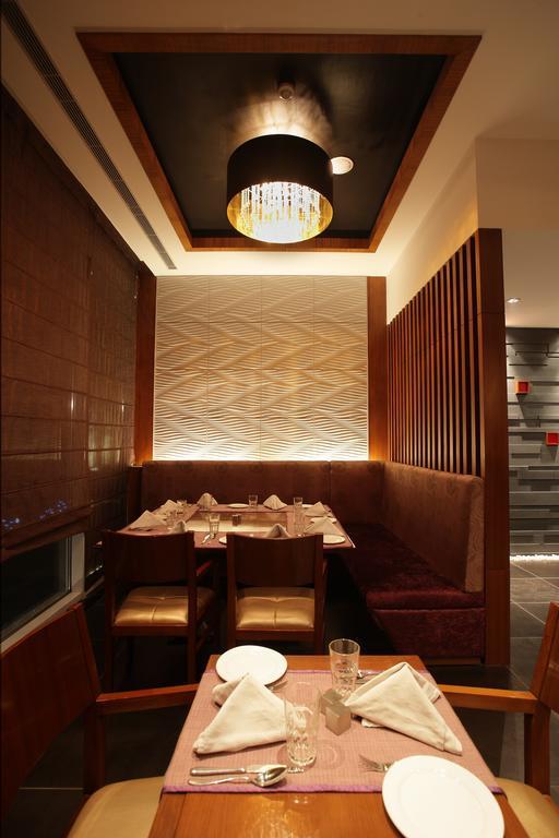 Oodles Hotel New Delhi Bagian luar foto